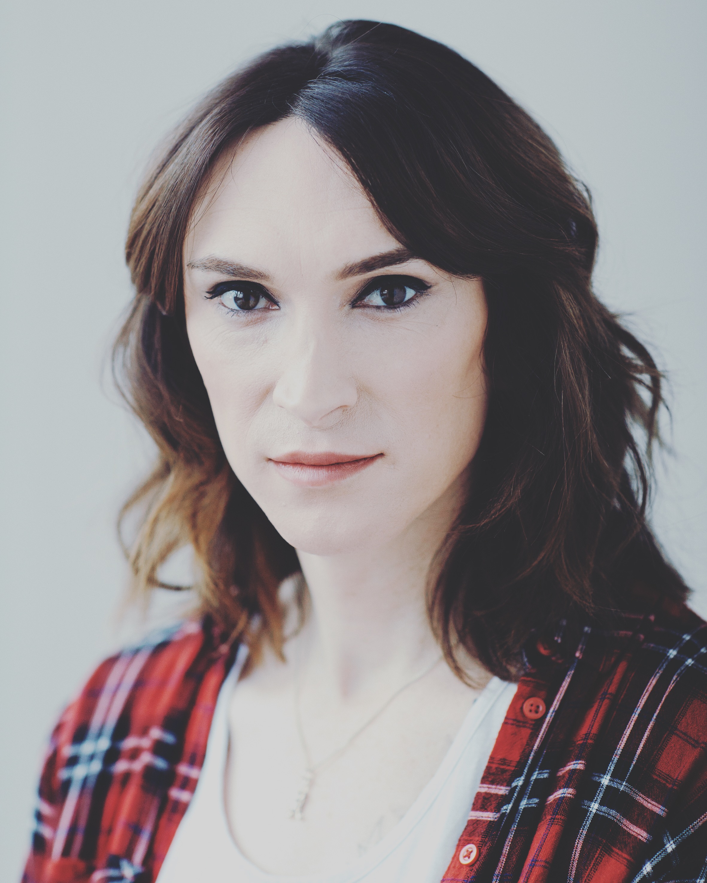 Juno Dawson strikes multi-book deal with Hachette - MMB Creative